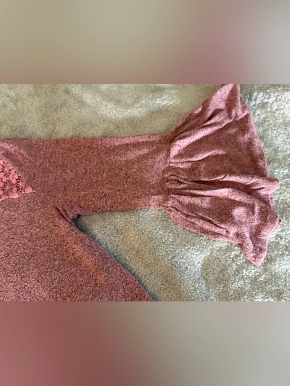Women’s Liz Claiborne Pink Bell-Sleeve Sweater Top Size Small